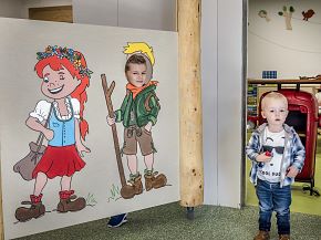 Lustige Fotowand im Hotel mit Kinderbetreuung in Tirol
