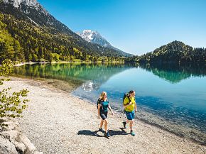 fruehling-wandern-hintersteinersee-scheffaumathaeusgartner