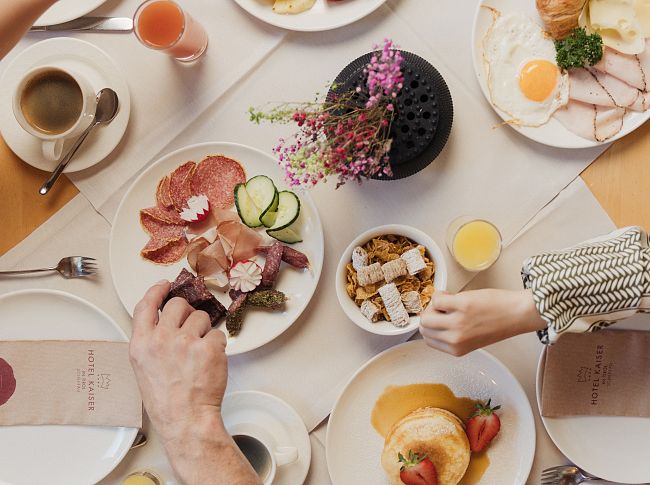 Reichhaltiges Frühstück für einen guten Start