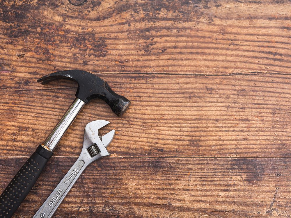 Hotel building services / ski hire staff (open to all)